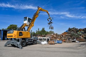 Posniak Recycling - Liebherr LH30-Bagger